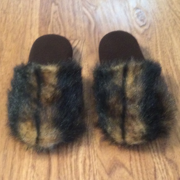 Furry Slippers - Picture 2 of 4